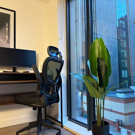 Cozy City Centre Apartment With Free Parking And Free Gym Birmingham Exterior photo